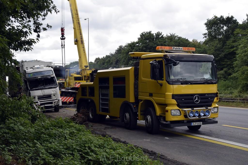 Schwerer VU A 3 Rich Oberhausen Hoehe AK Leverkusen P841.JPG - Miklos Laubert